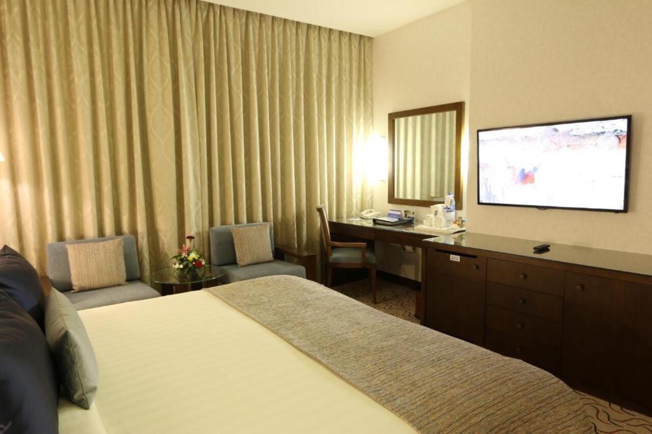Samaya Hotel Deira Dubai Exterior foto